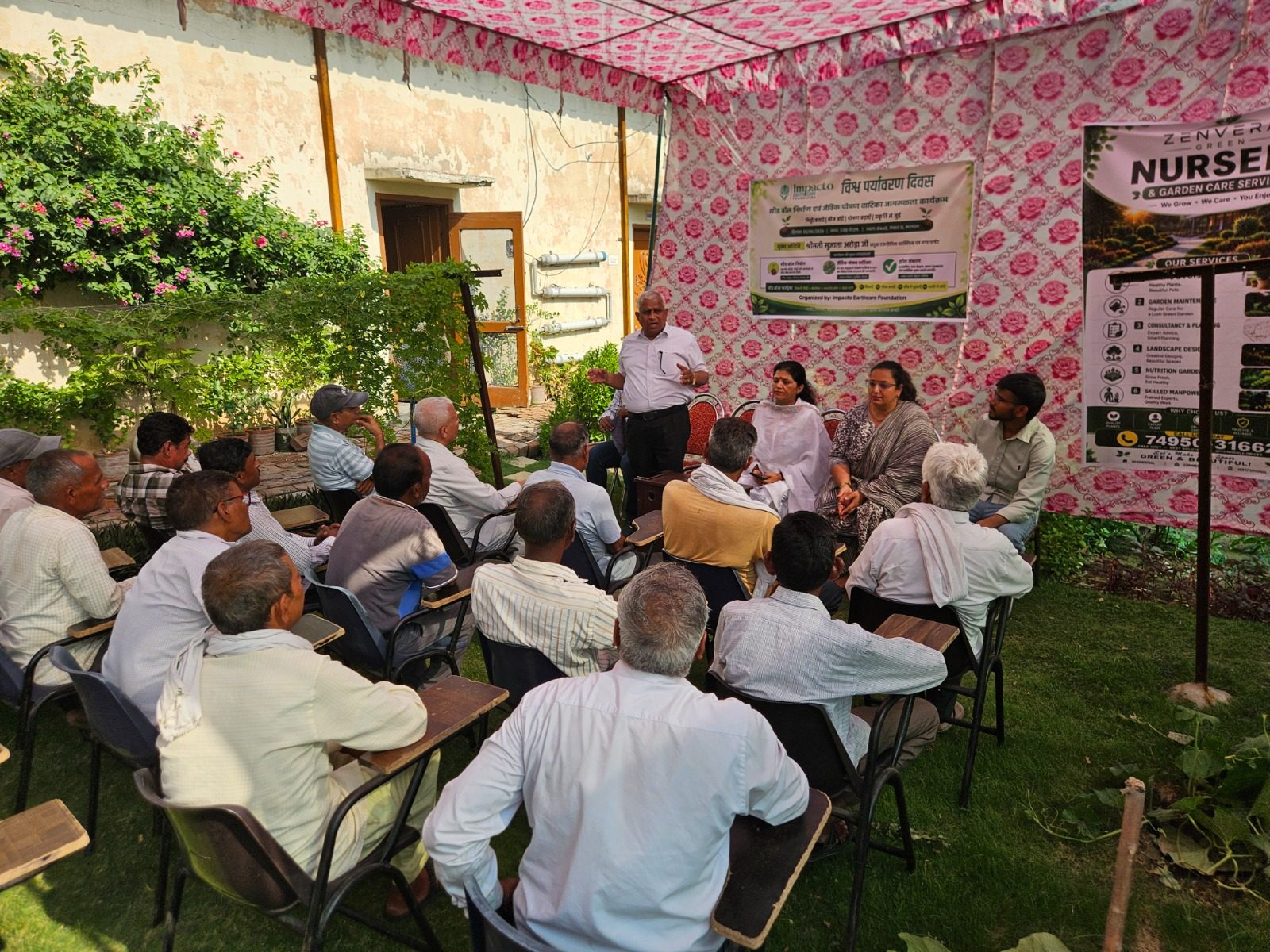 Discussion circle with farmers at Impacto community event
